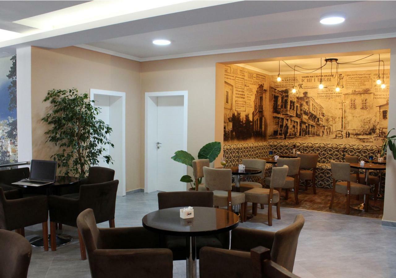 Korcasmilehotel Exterior photo